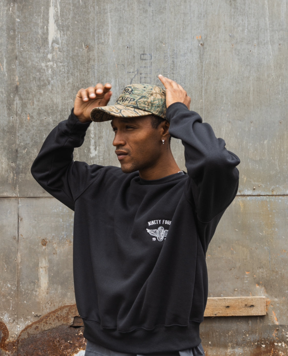 Black Sweatshirt 19.94